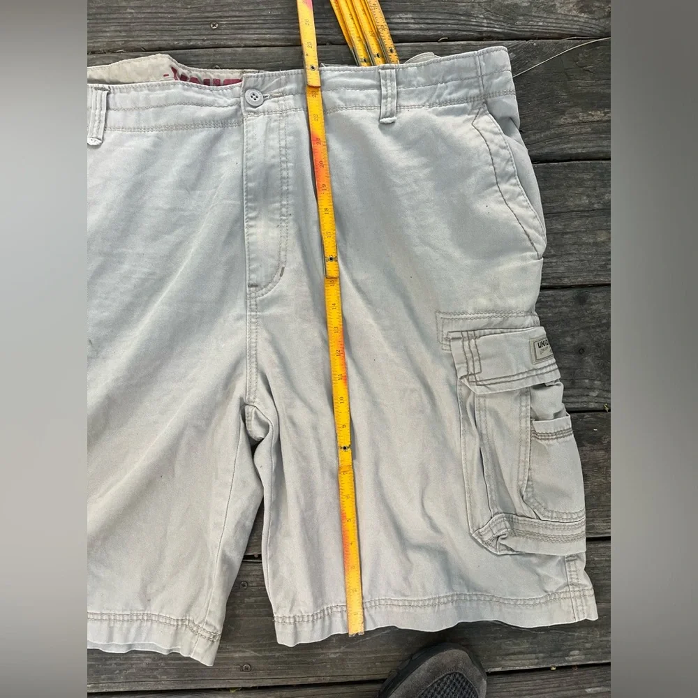 NWOT Union Bay Men’s Beige Cargo Shorts Size 48 - Picture 6 of 7